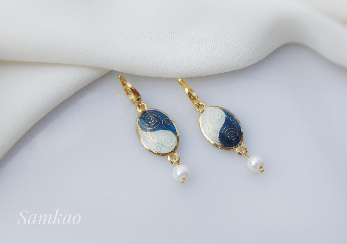 Gold Plated 24k  Black & White Enamel Earrings, Oval Dangle Earrings with Pearl Bead, Elegant Everyday Jewelry, Cloisonné Style