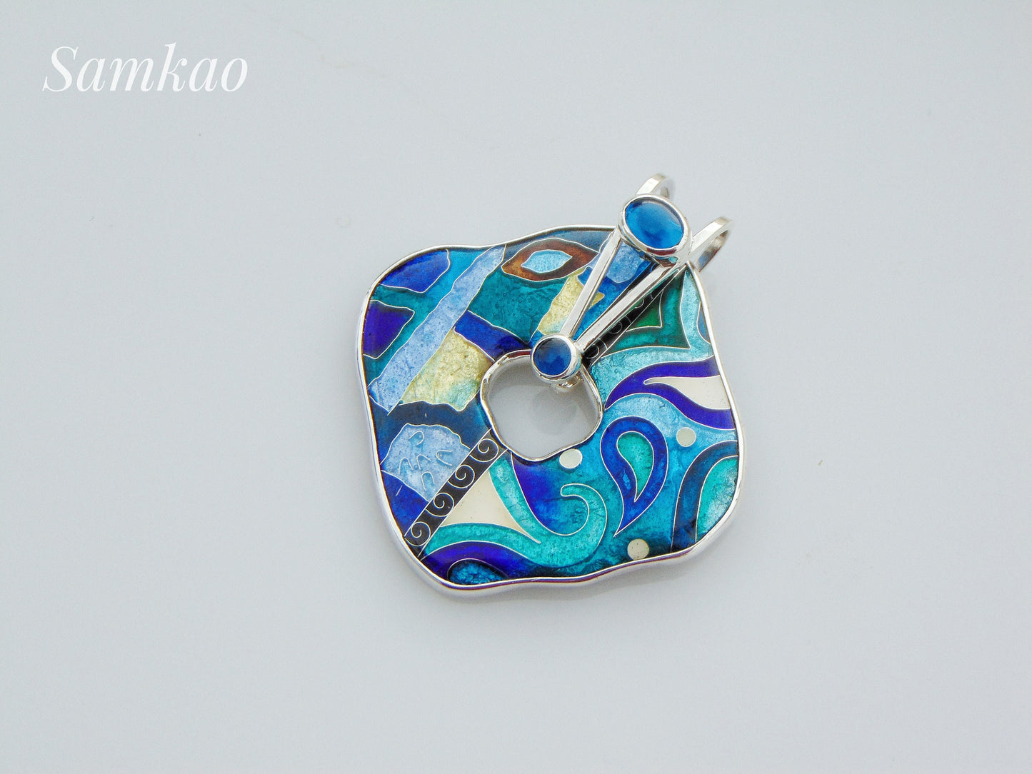Cloisonné Enamel Pendant – Handmade Fine Silver, Artistic Design