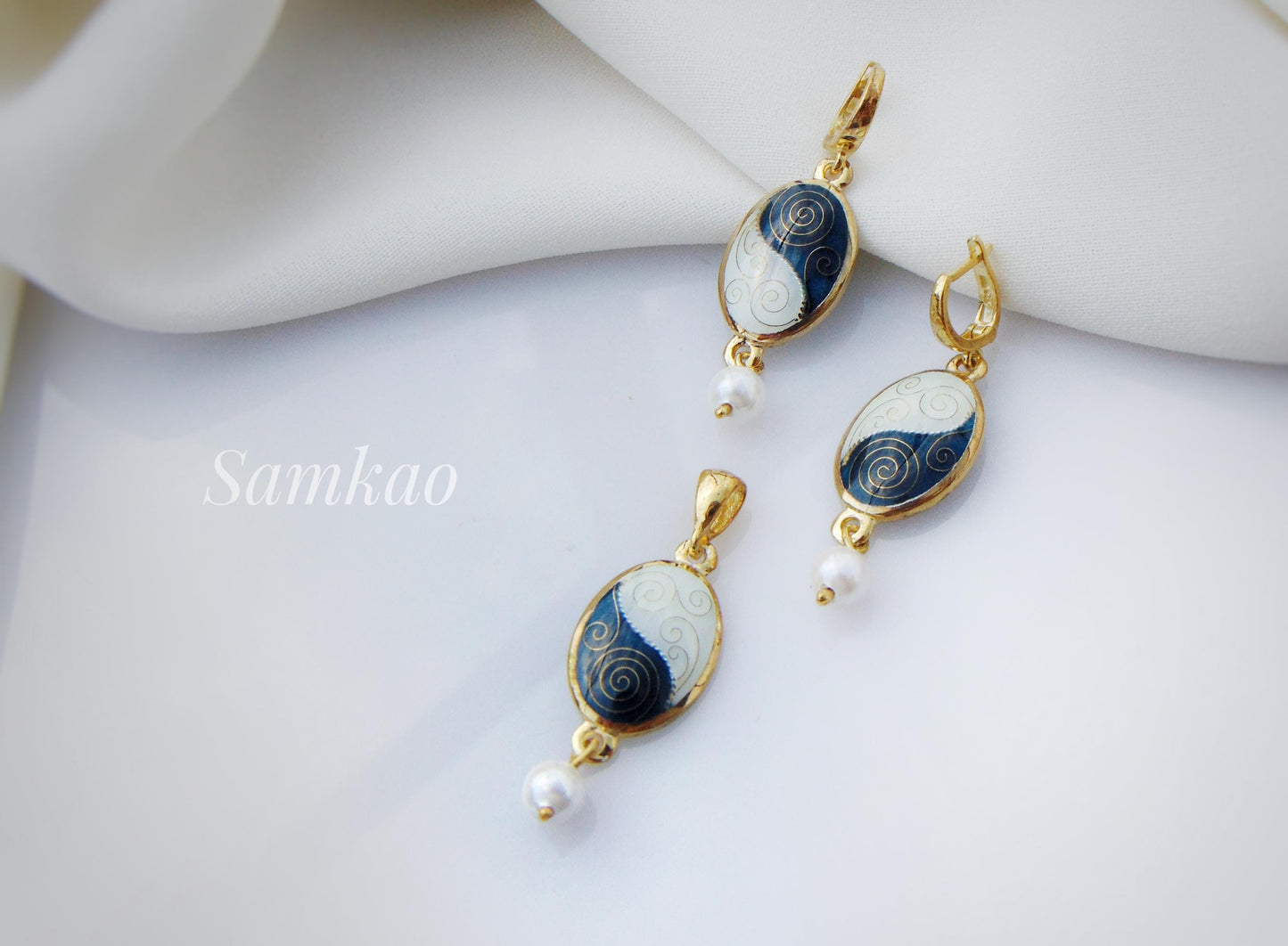 Gold Plated 24k  Black & White Enamel Earrings, Oval Dangle Earrings with Pearl Bead, Elegant Everyday Jewelry, Cloisonné Style